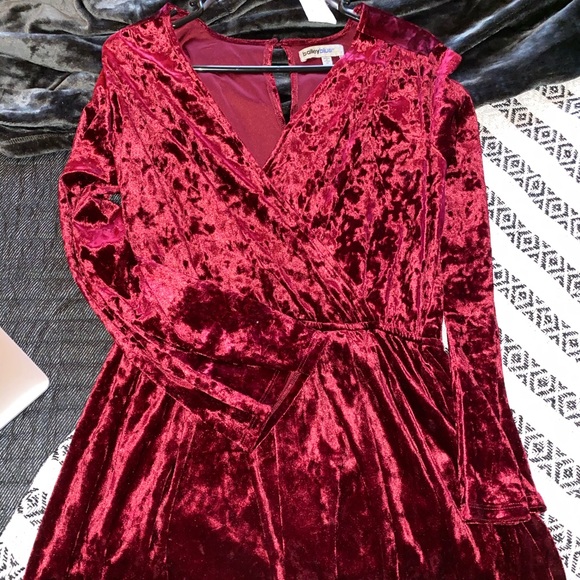 Velvet romper - Picture 1 of 1